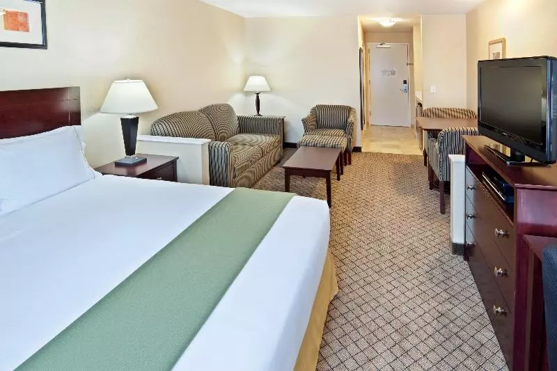 Sviitti, Holiday Inn Express And Suites Sumner, An Ihg