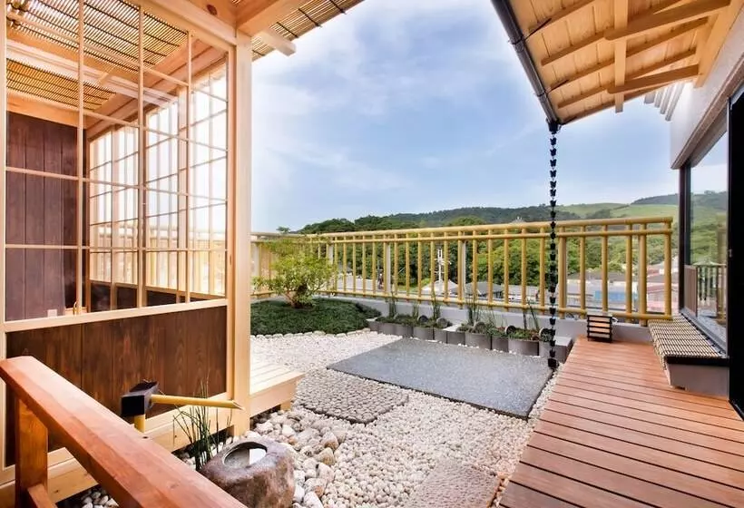 Deluxe Room Mountain View, New Wakasa