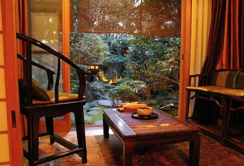 اتاق لوکس با چشم‌انداز باغ, Seikoro Ryokan   Established In 1831