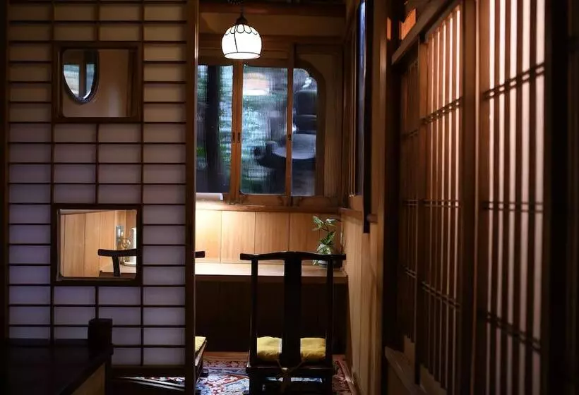 اتاق لوکس با چشم‌انداز باغ, Seikoro Ryokan   Established In 1831