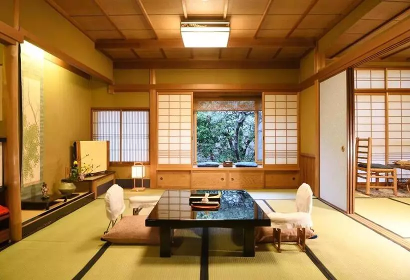 اتاق لوکس, Seikoro Ryokan   Established In 1831