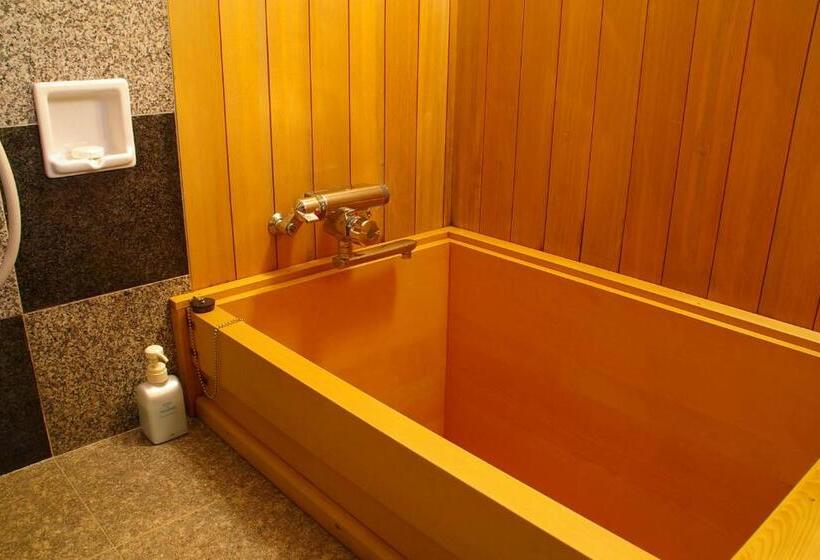 اتاق لوکس با چشمانداز باغ, Seikoro Ryokan   Established In 1831