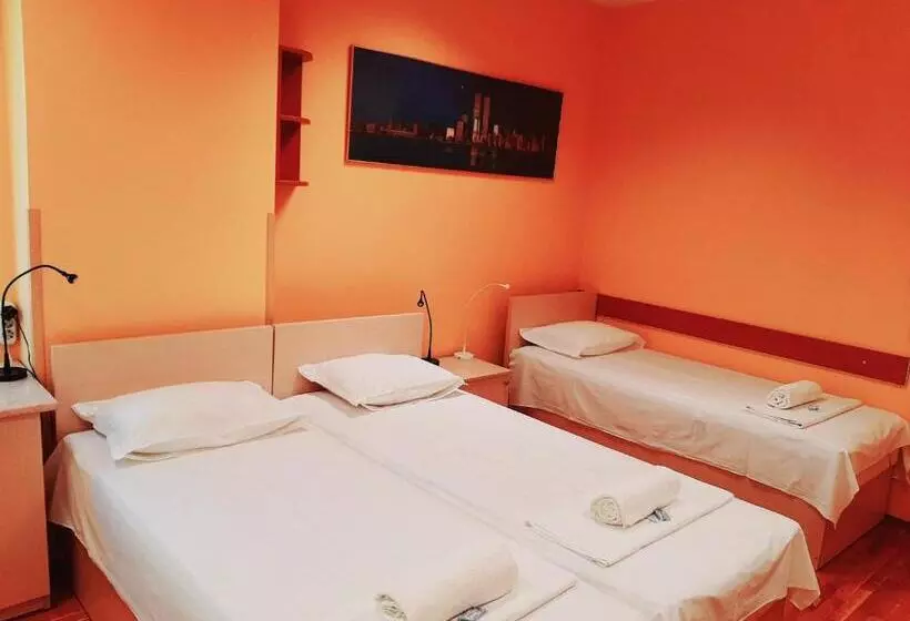 اتاق استاندارد سه نفره, Guest House Diel