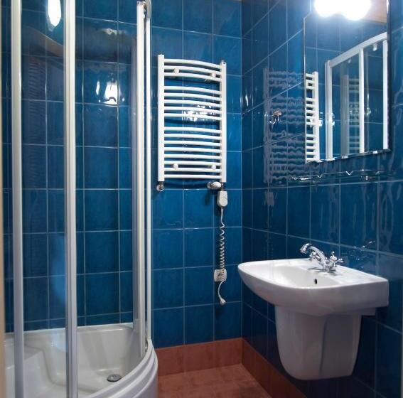 اتاق عادی, Willa Orla