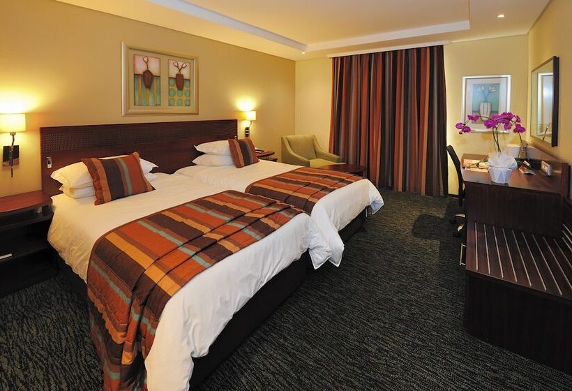 Номер Стандарт, City Lodge Hotel Fourways