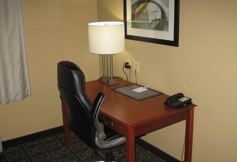 Люкс Адаптированный для Инвалидов, Best Western Plus Monahans Inn And Suites