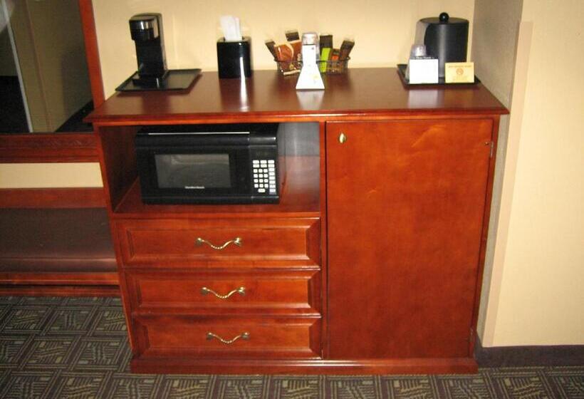 带大床的套房, Best Western Plus Monahans Inn And Suites