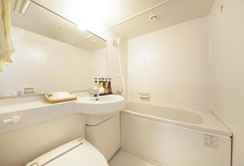 חדר סטנדרט לשלושה, Morschein