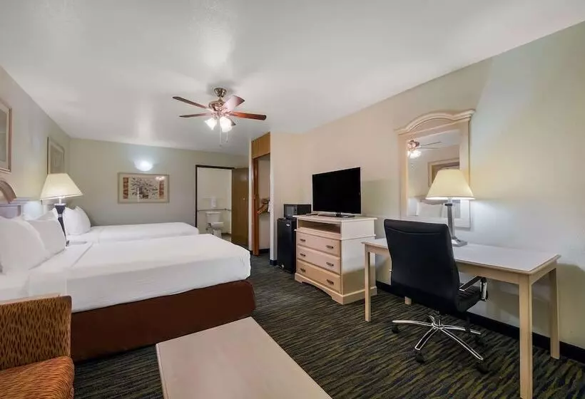 身障者適用スイートルーム, Surestay Hotel By Best Western Falfurrias