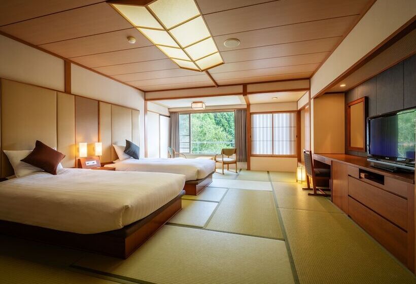 스탠다드 룸, Zao Shikino