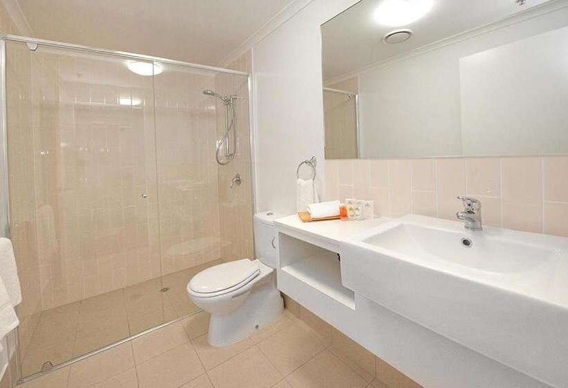 آپارتمان 2 خوابه, Edge Apartment