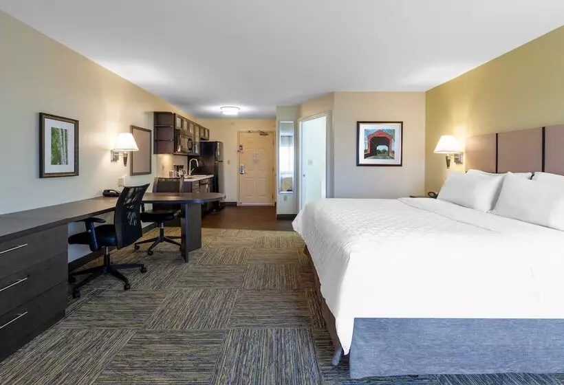 ダブルベッドのスタンダードスタジオ, Candlewood Suites Kalamazoo, An Ihg