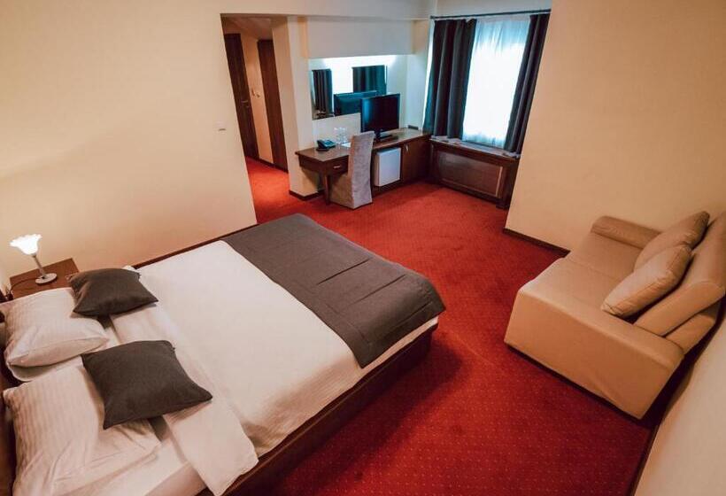 اتاق سوپریور, Astra