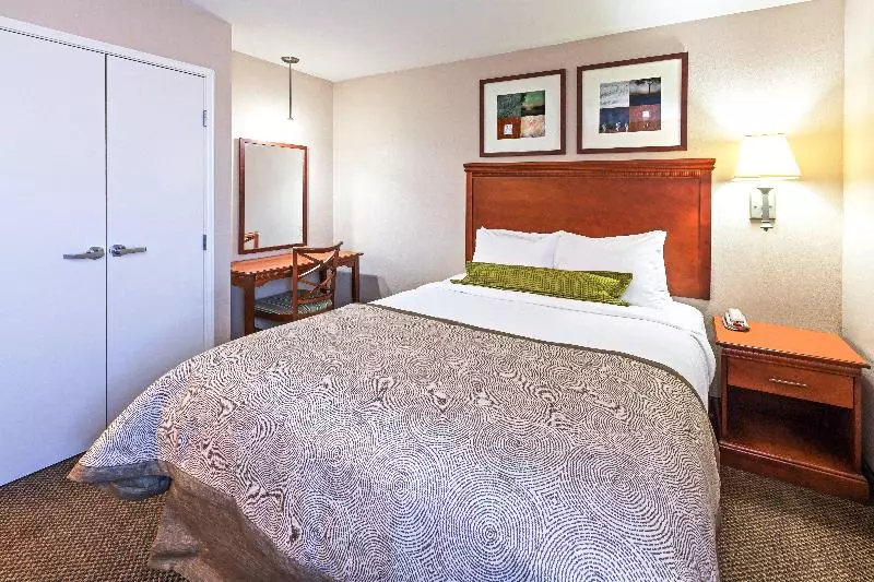 身障者適用スイートルーム, Candlewood Suites Owasso, An Ihg