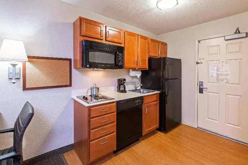 スタンダードスタジオ, Candlewood Suites Owasso, An Ihg