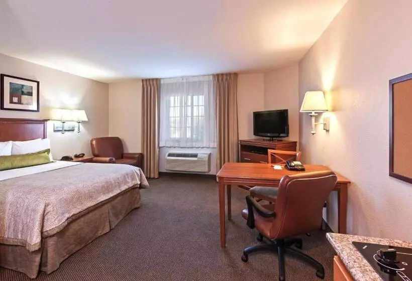スタンダードスタジオ, Candlewood Suites Pearland, An Ihg