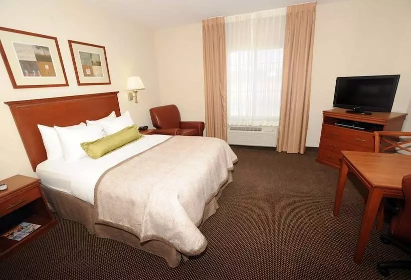 ダブルベッドのスタンダードスタジオ, Candlewood Suites Radcliff   Fort Knox, An Ihg