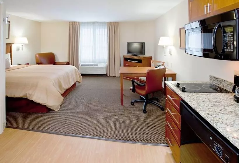 ダブルベッドのスタンダードスタジオ, Candlewood Suites Radcliff   Fort Knox, An Ihg