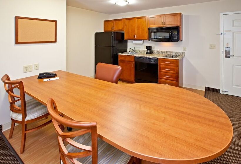 جناح لذوى الاحتياجات الخاصة, Candlewood Suites Radcliff   Fort Knox, An Ihg