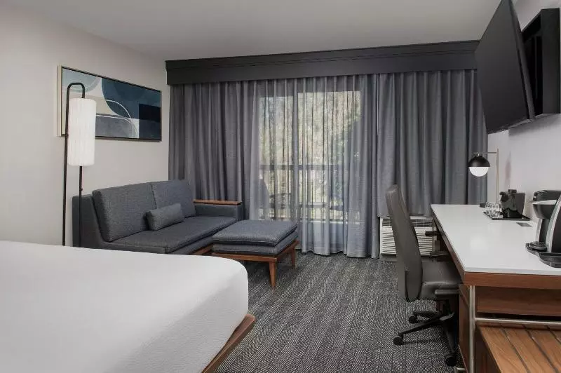 اتاق استاندارد با تخت بزرگ, Courtyard By Marriott San Diego Carlsbad