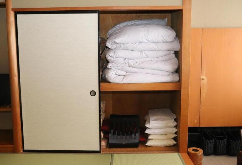 スタンダード4人部屋, Ichii