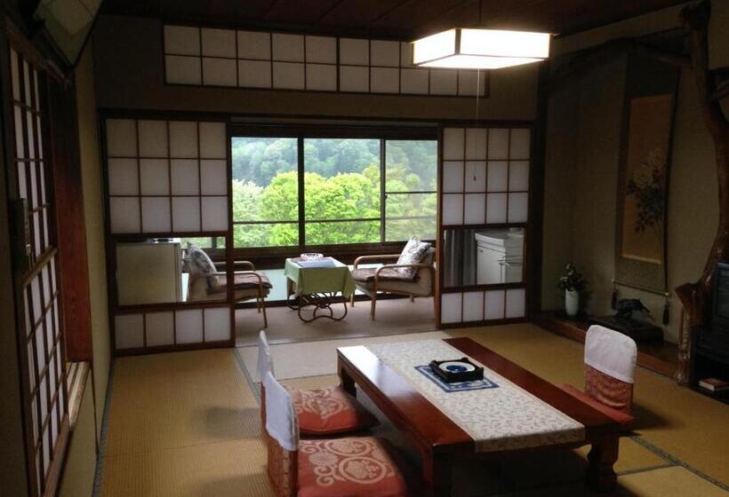 غرفة قياسية حمام مشترك, Kofukan