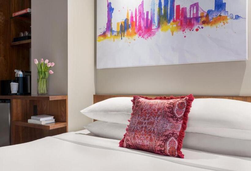 标准间, The Gotham