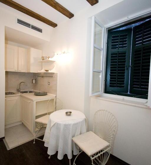 Студия Стандарт, Roko House