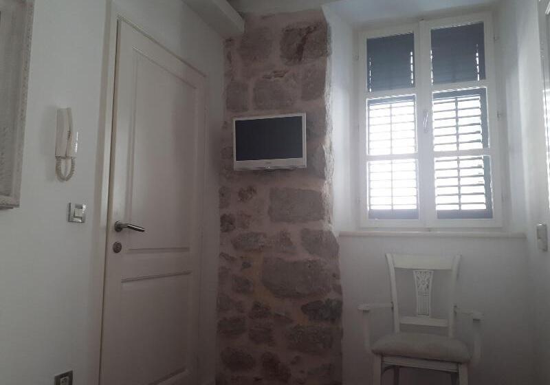 Номер Economy, Roko House