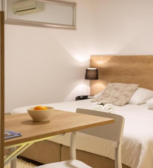 스탠다드 발코니 스튜디오, Apartments & Rooms Buble