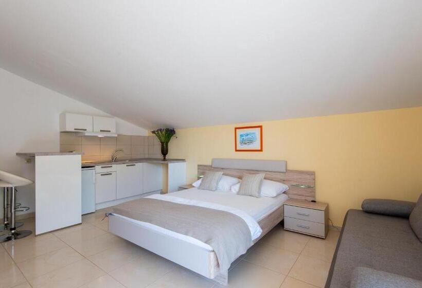 带1个卧室的带阳台的公寓, Wine Resort Adriatic