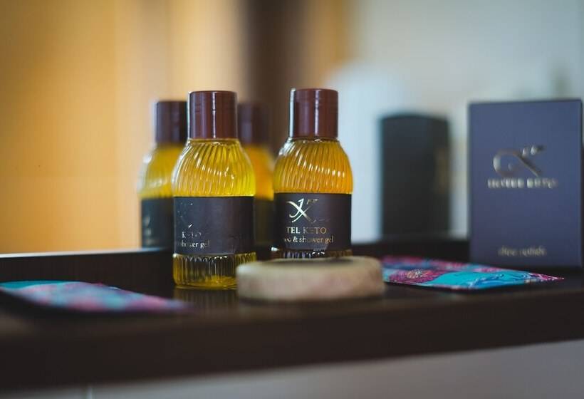 اتاق استاندارد سه نفره, Keto