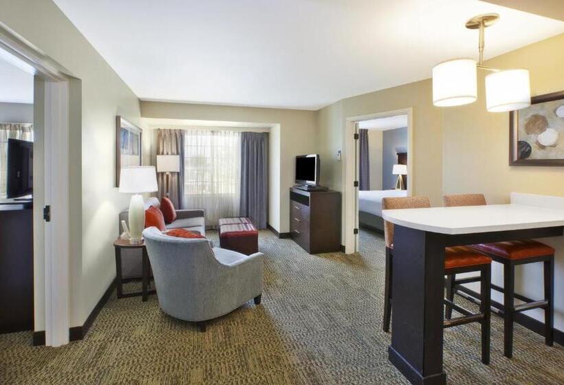 Люкс 2 Спальни, Staybridge Suites Cleveland Mayfield Heights Beachwood, An Ihg