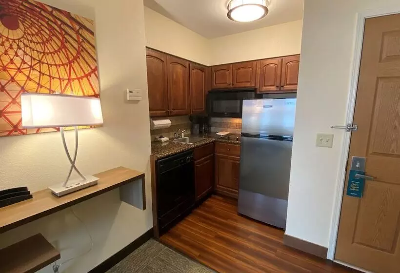 スタンダードスタジオ, Staybridge Suites Great Falls, An Ihg