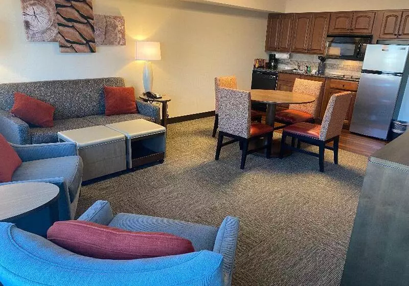 キングサイズベッドのスイートルーム, Staybridge Suites Great Falls, An Ihg