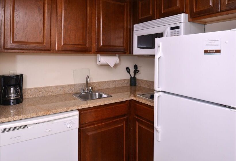 جناح, Staybridge Suites Indianapolis Airport, An Ihg