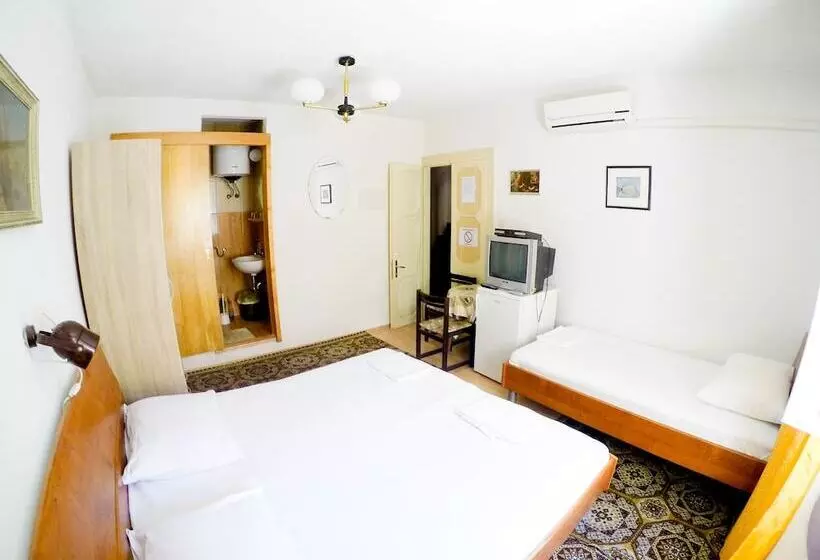 スタンダードトリプルルーム, Accommodation Old Town Vitaic