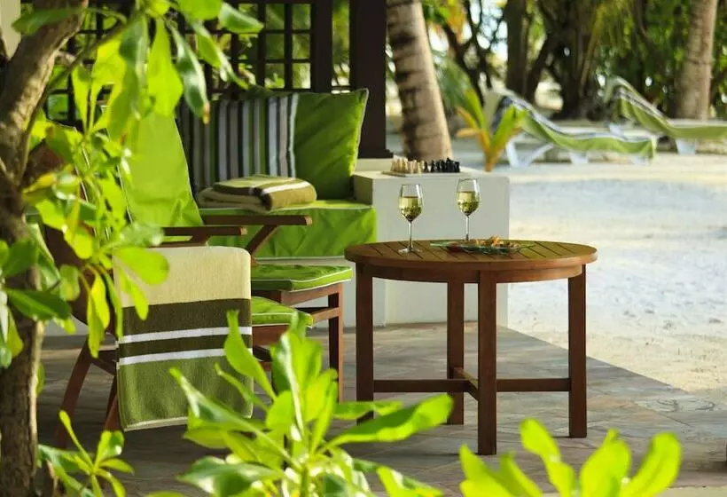 بانگلوی لوکس, Kurumba Maldives