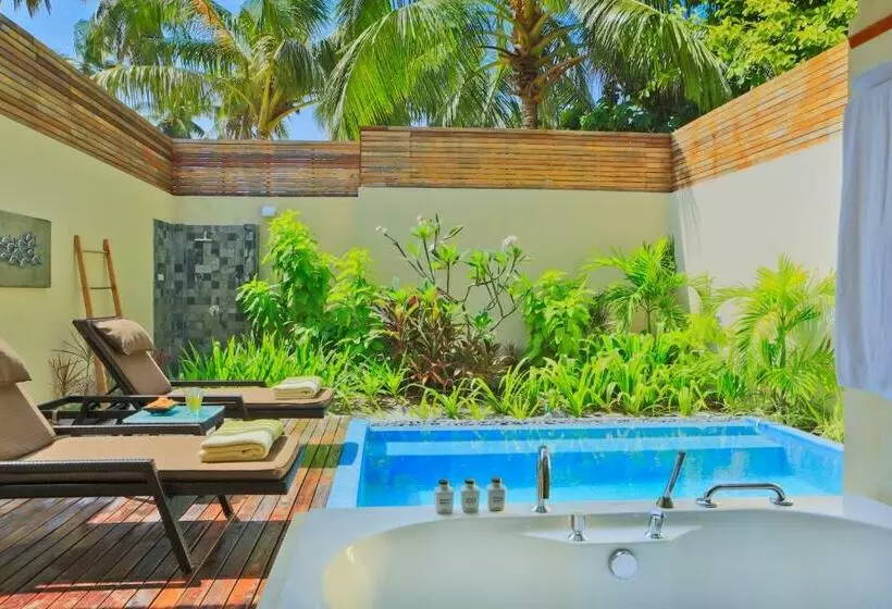 ویلای 1 خوابه با باغ, Kurumba Maldives