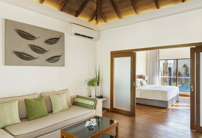 ویلای لوکس 1 خوابه, Kurumba Maldives