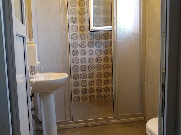 اتاق استاندارد, Antique Hostel