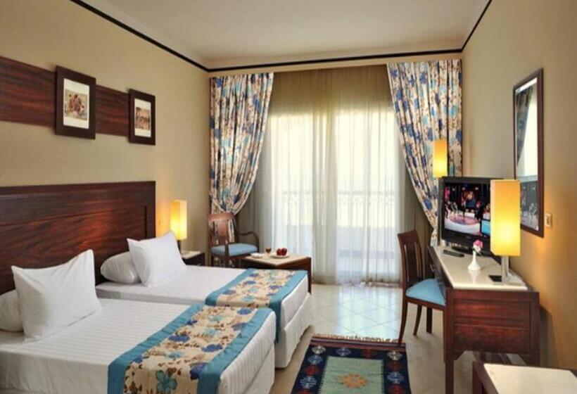 اتاق سوپریور با چشم‌انداز باغ, Concorde Moreen Beach Resort