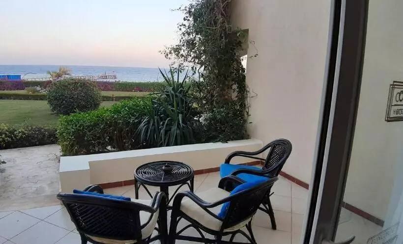 اتاق خانوادگی با چشم‌انداز دریا, Concorde Moreen Beach Resort