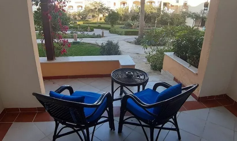 اتاق سوپریور با چشم‌انداز باغ, Concorde Moreen Beach Resort