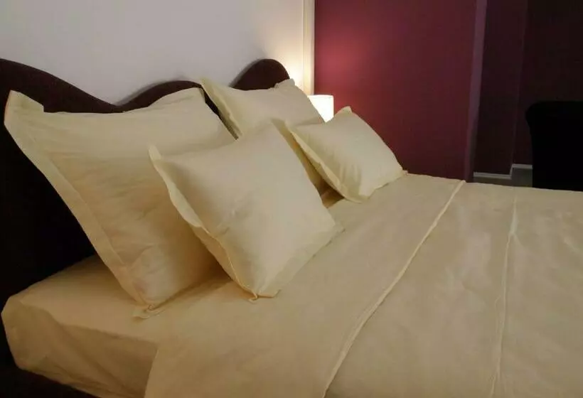 اتاق لوکس, Garni Hotel Biser
