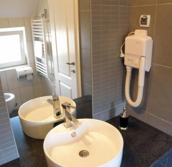 سوییت, Garni Hotel Biser