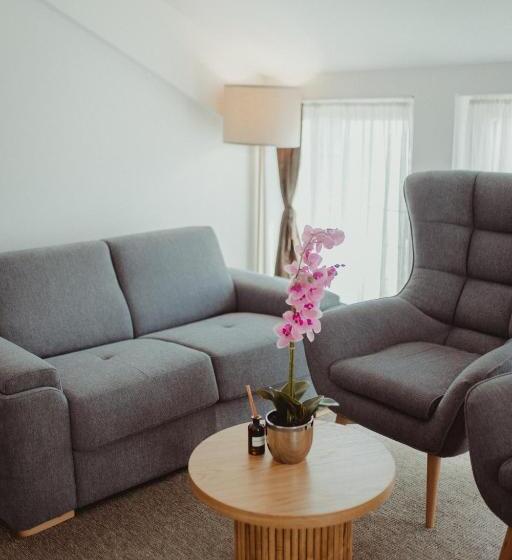 اتاق لوکس, Garni Hotel Biser