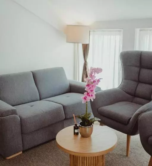 اتاق لوکس, Garni Hotel Biser