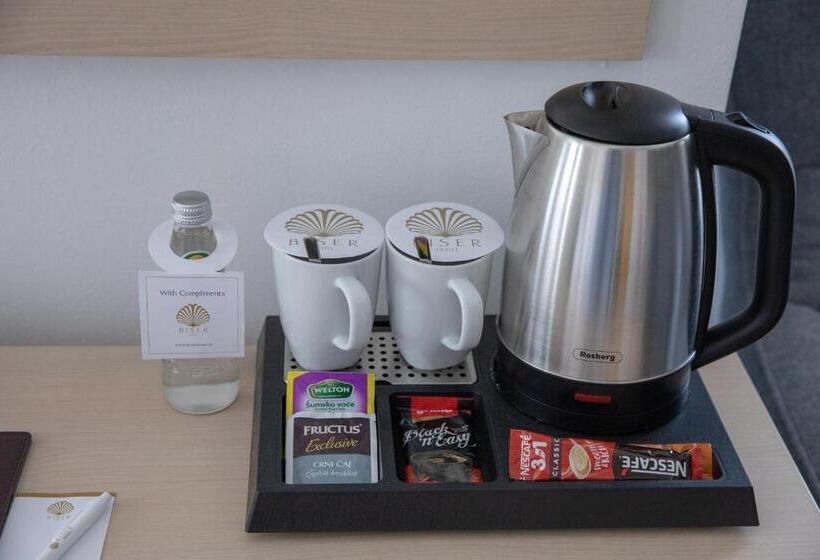 اتاق لوکس, Garni Hotel Biser