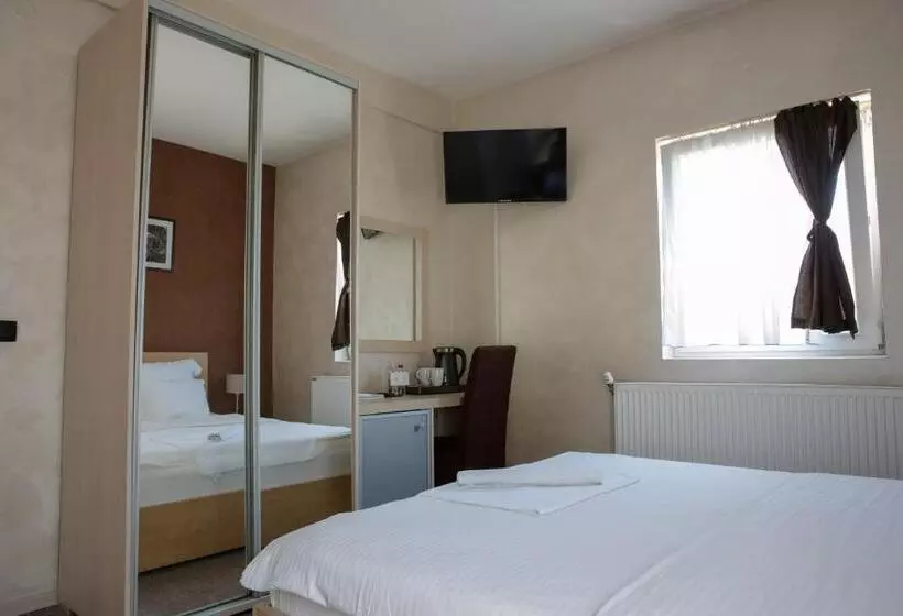 سوییت, Garni Hotel Biser